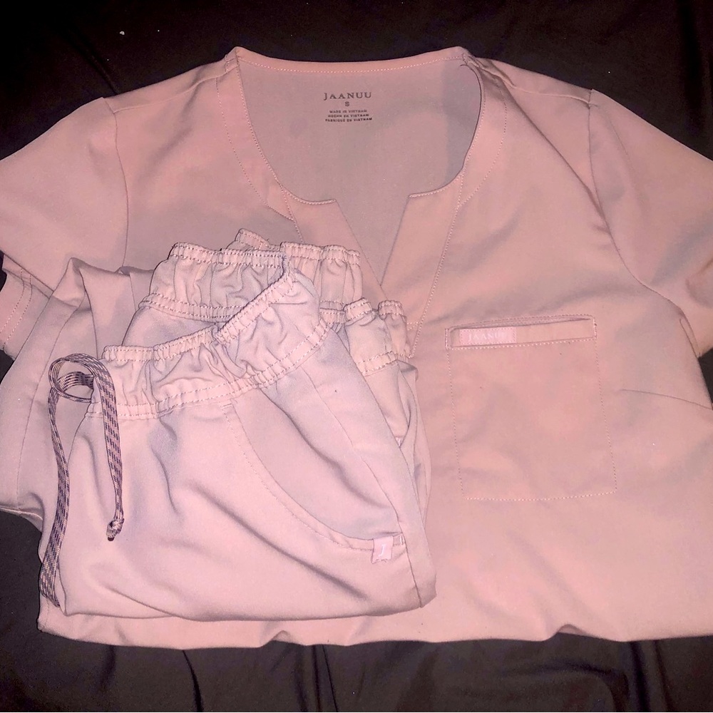 Jaanuu Pink Scrub Set